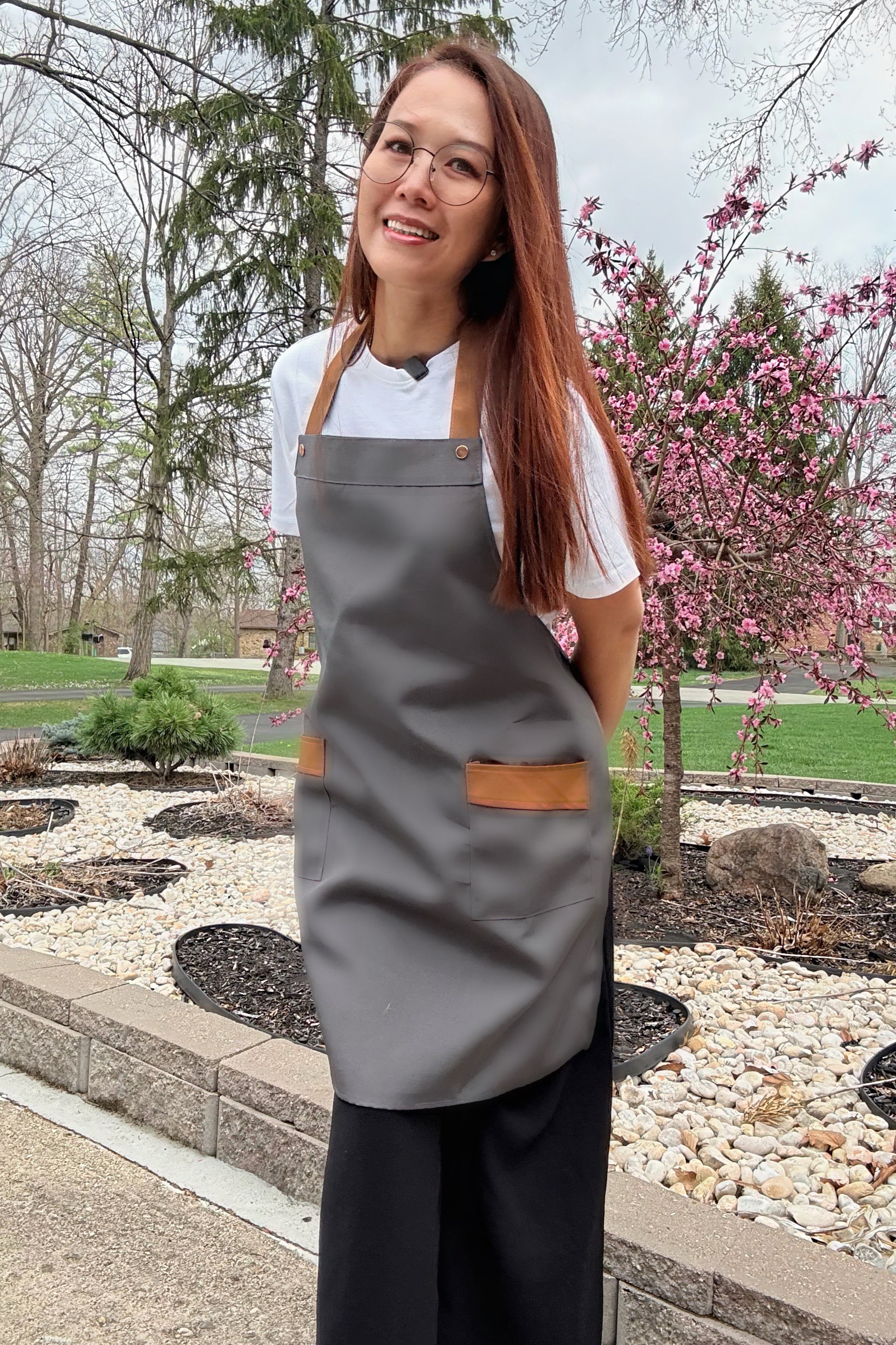 Tạp dề cao cấp cho thợ nail